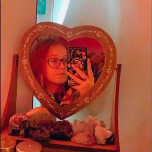 Meet your Posher, Holly